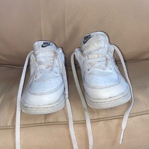 Girl Toddler White Nike Shoes In Decent Condition